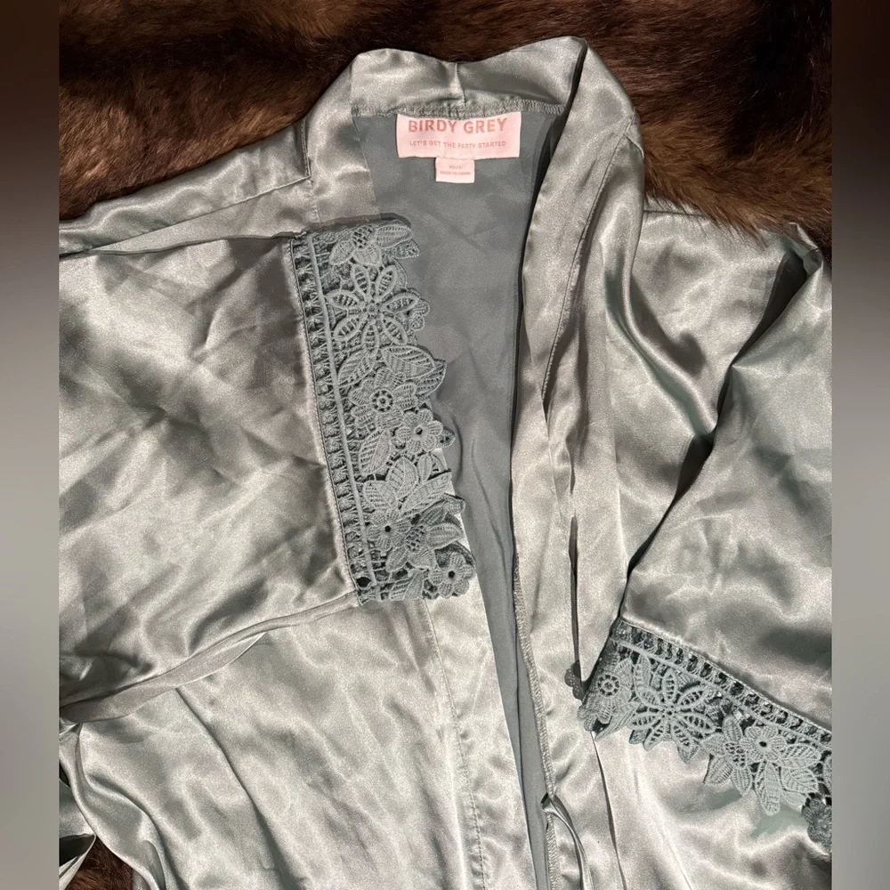 Birdy Grey Claudine Lace Robe - Picture 3 of 5